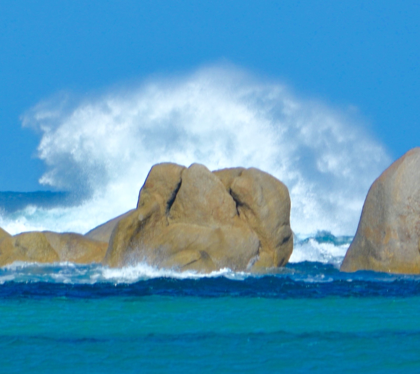 Mad-Fish-Bay-23.jpg Mad-Fish-Bay-23.jpg